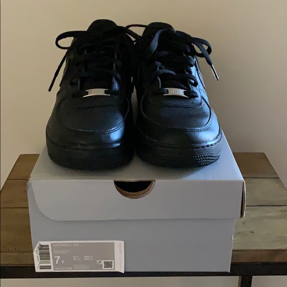 NIKE AIR FORCE 1 black tennis